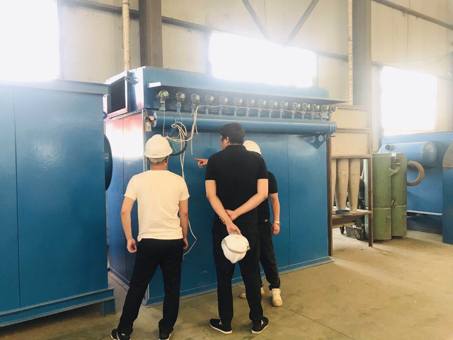 樸華科技客戶現場參觀袋式除塵器